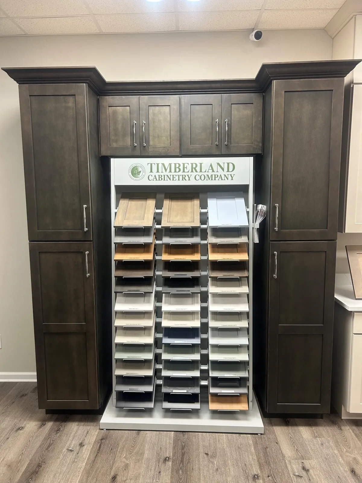 Showroom cabinet display 2